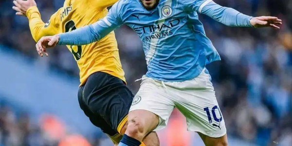 英超太刺激，利物浦遭压哨绝杀！积分榜如下：曼城落后榜首四分！